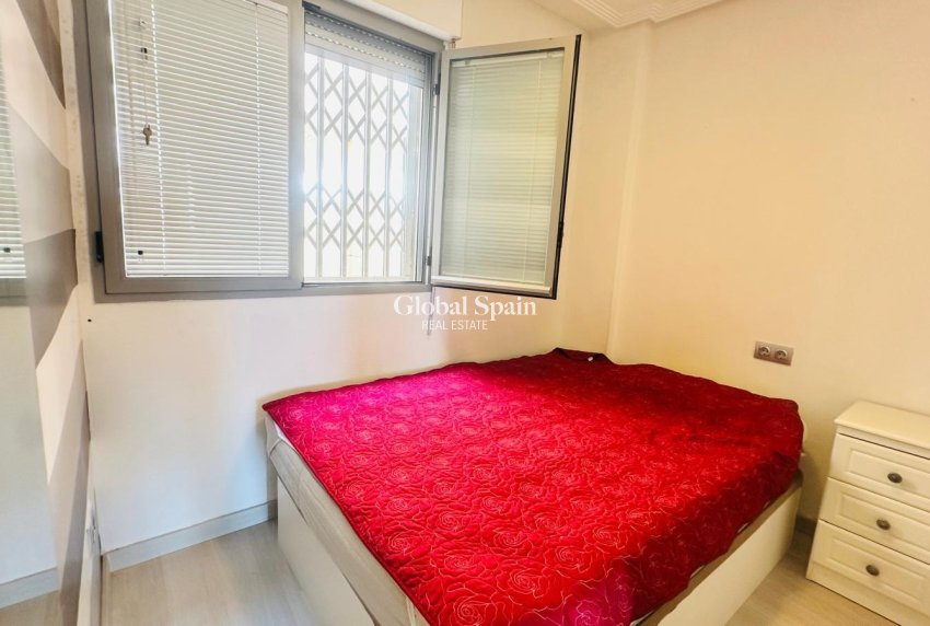 Odsprzedaż - PENTHOUSE -
TORREVIEJA - Playa del Cura