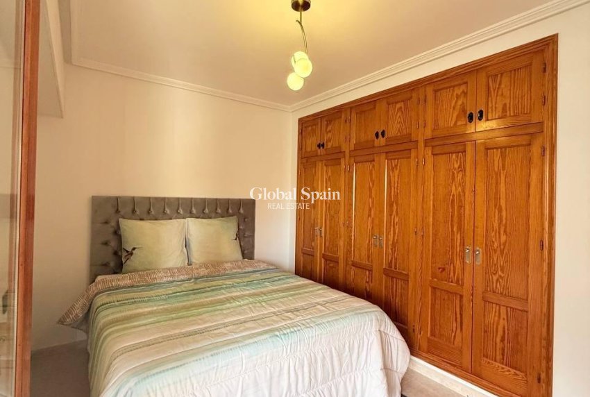 Odsprzedaż - PENTHOUSE -
TORREVIEJA - Playa del Cura