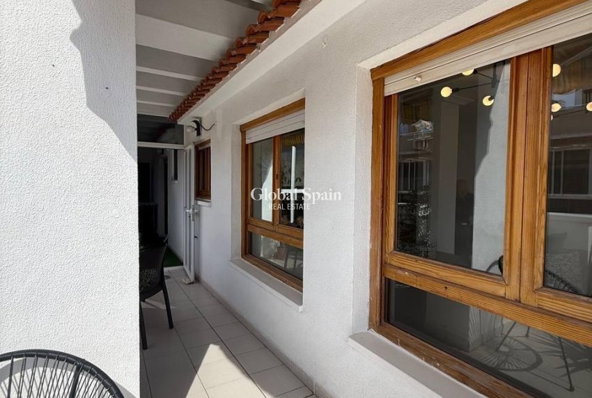 Odsprzedaż - PENTHOUSE -
TORREVIEJA - Playa del Cura