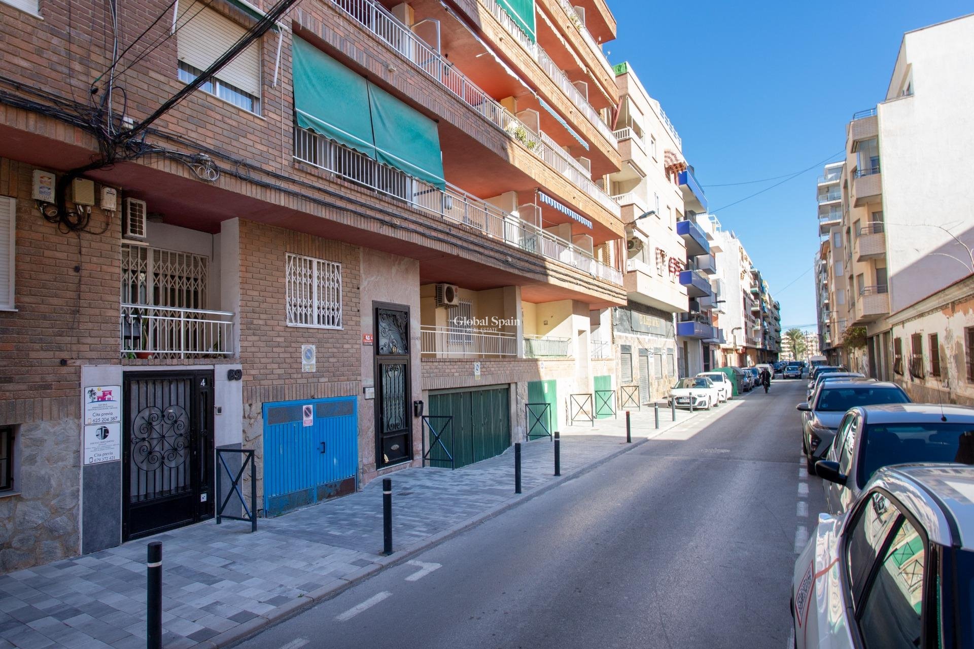 Odsprzedaż - PENTHOUSE -
TORREVIEJA - Playa del Cura