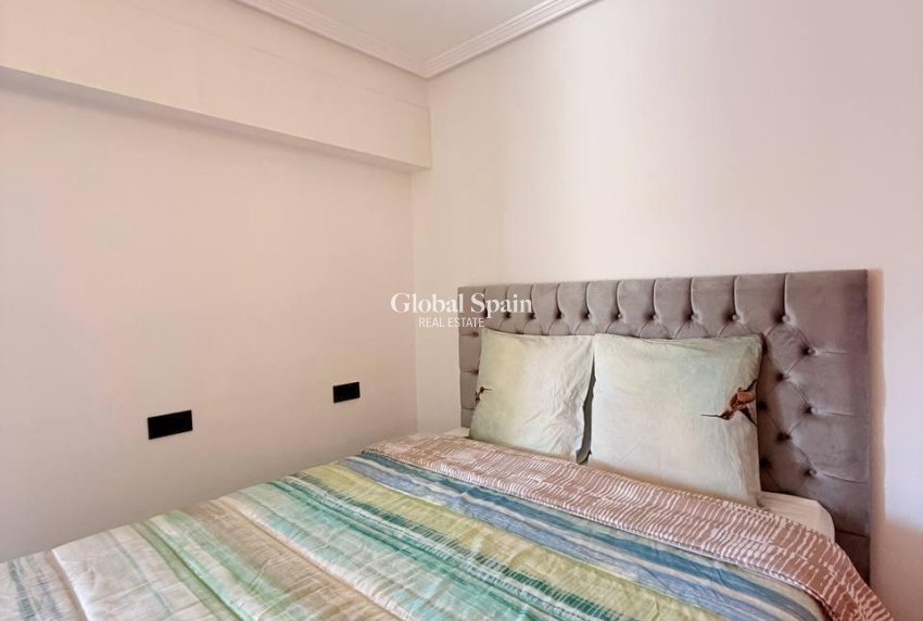 Odsprzedaż - PENTHOUSE -
TORREVIEJA - Playa del Cura