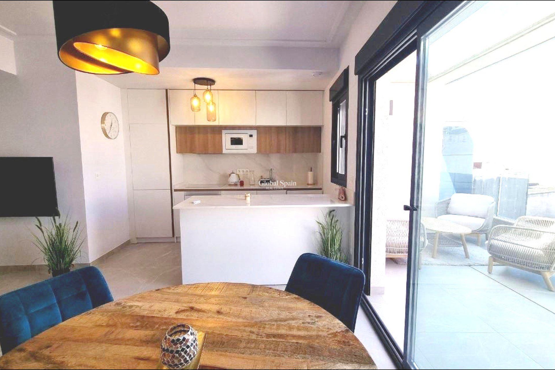 Odsprzedaż - PENTHOUSE -
TORREVIEJA - Playa del Cura
