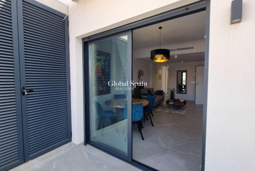 Odsprzedaż - PENTHOUSE -
TORREVIEJA - Playa del Cura