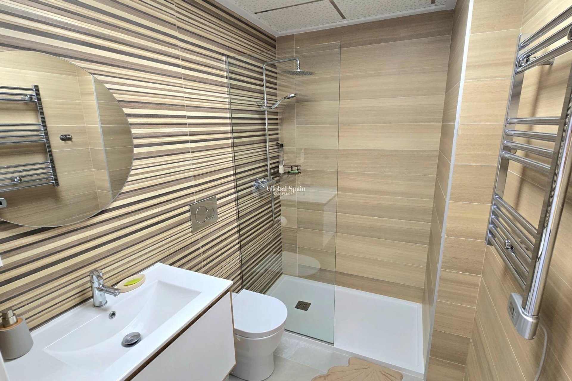 Odsprzedaż - PENTHOUSE -
TORREVIEJA - Playa del Cura