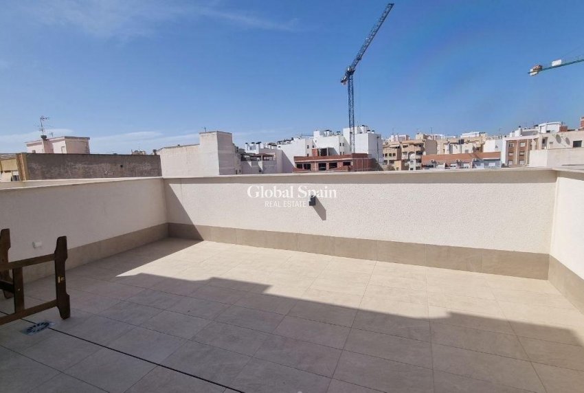 Odsprzedaż - PENTHOUSE -
TORREVIEJA - Playa del Cura