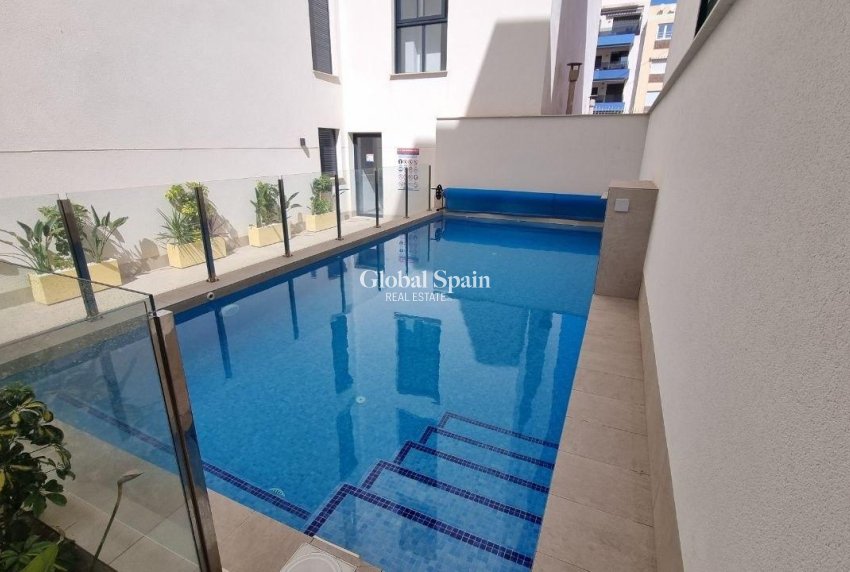 Odsprzedaż - PENTHOUSE -
TORREVIEJA - Playa del Cura
