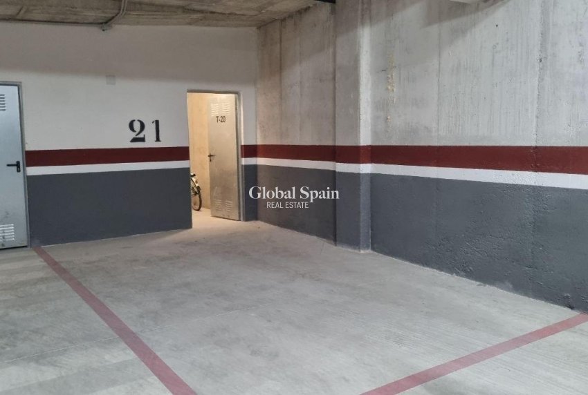 Odsprzedaż - PENTHOUSE -
TORREVIEJA - Playa del Cura