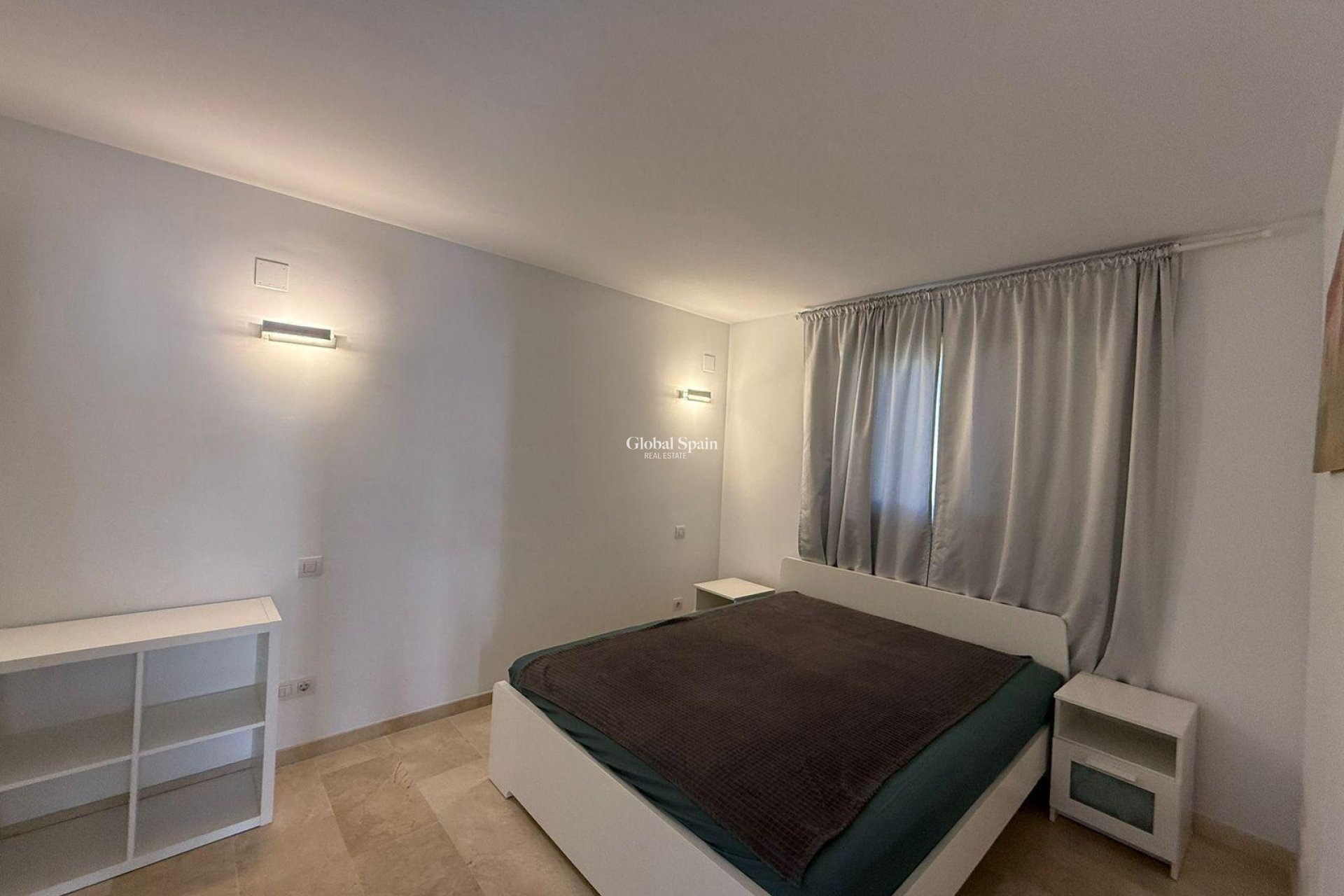 Odsprzedaż - PENTHOUSE -
TORREVIEJA - Punta Prima