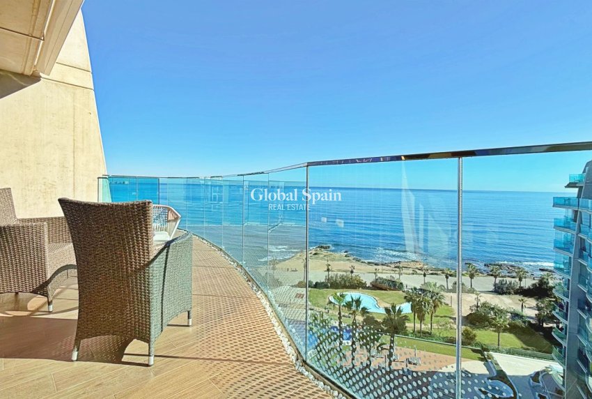 Odsprzedaż - PENTHOUSE -
TORREVIEJA - Punta Prima