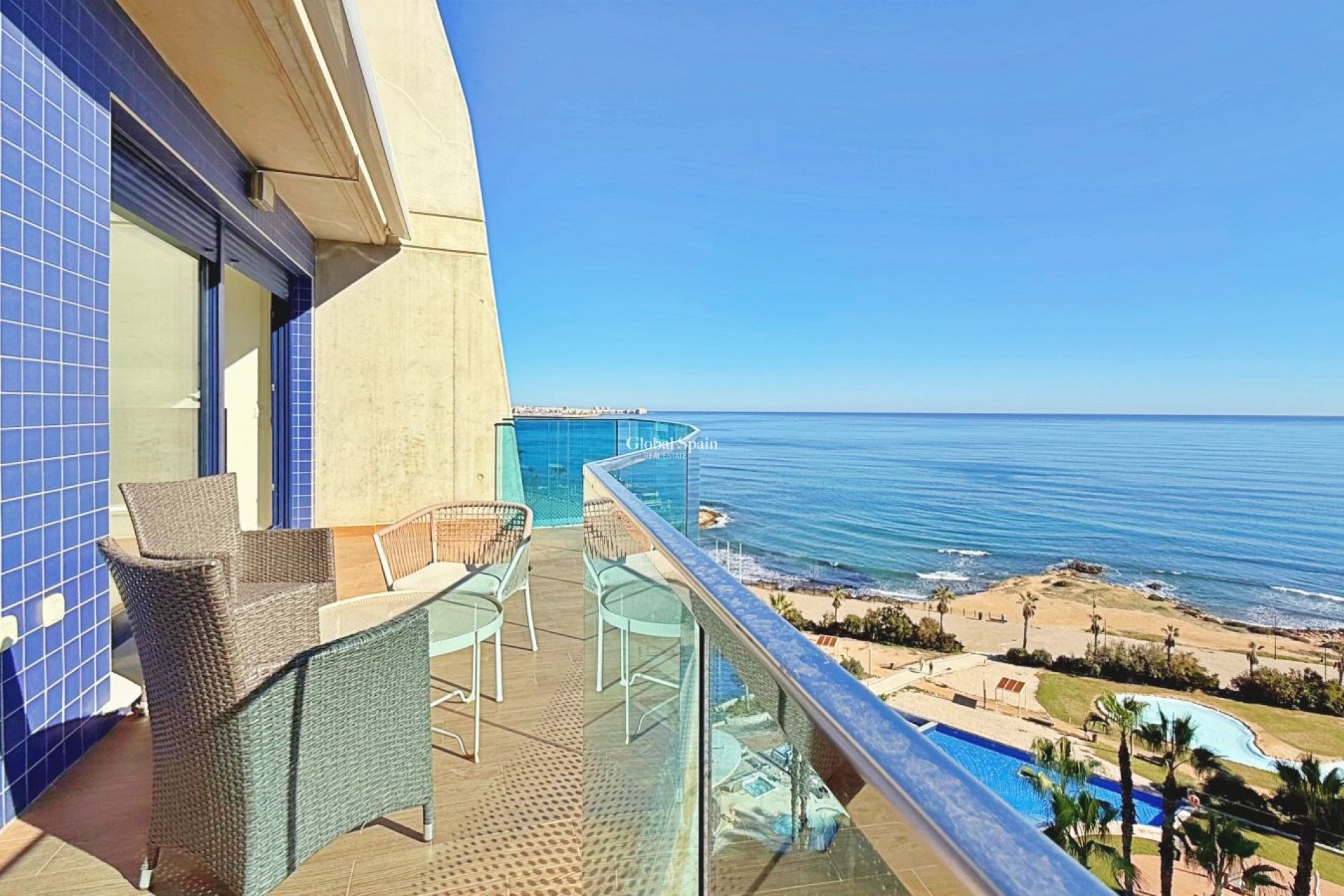 Odsprzedaż - PENTHOUSE -
TORREVIEJA - Punta Prima
