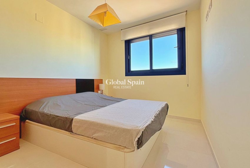 Odsprzedaż - PENTHOUSE -
TORREVIEJA - Punta Prima
