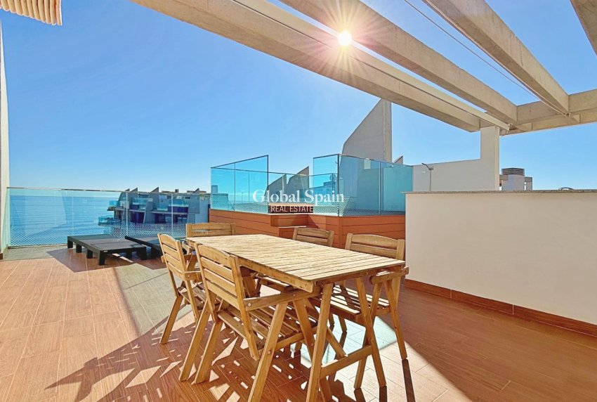 Odsprzedaż - PENTHOUSE -
TORREVIEJA - Punta Prima