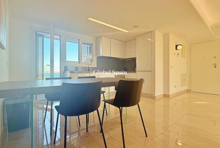 Odsprzedaż - PENTHOUSE -
TORREVIEJA - Punta Prima