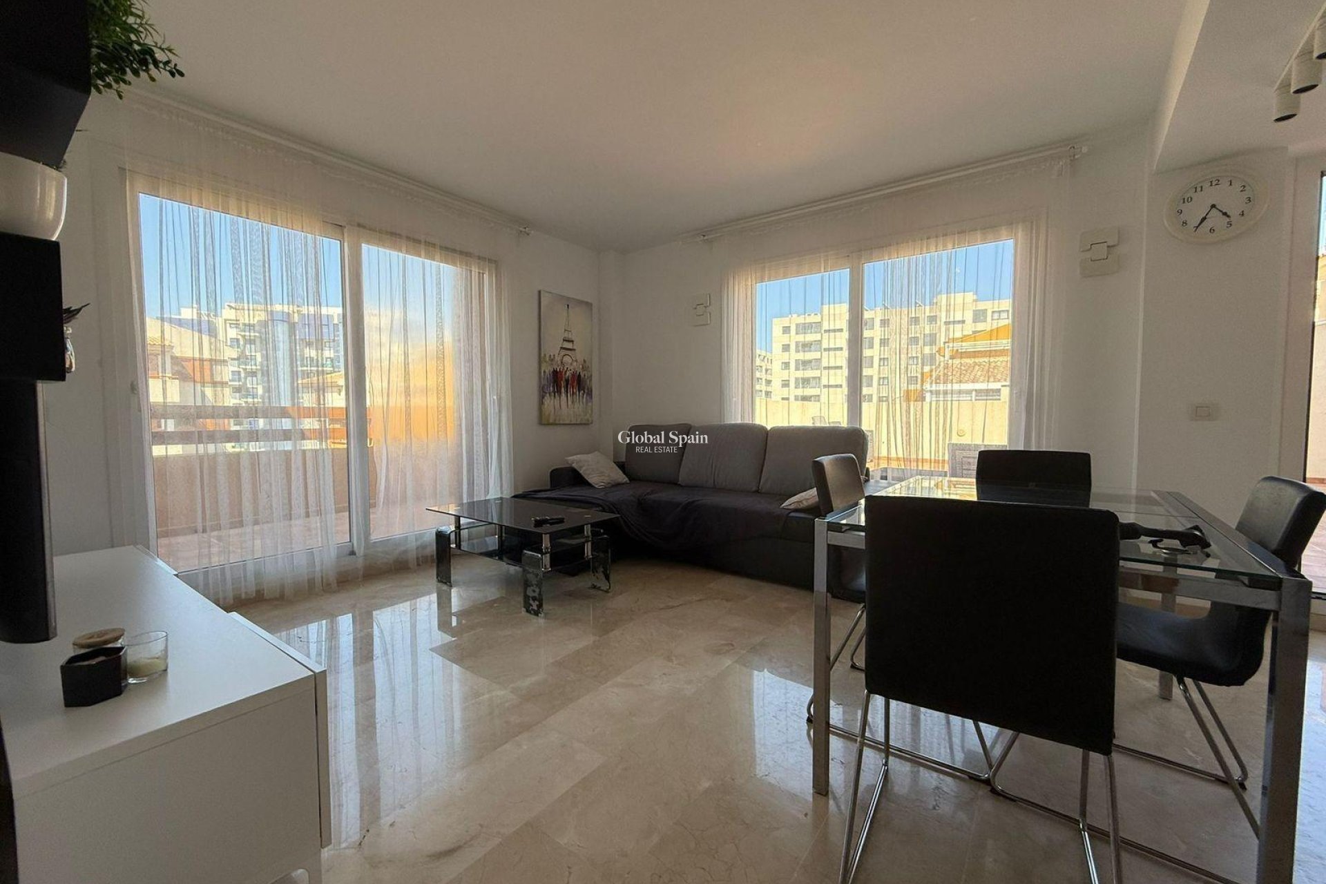 Odsprzedaż - PENTHOUSE -
TORREVIEJA - Punta Prima