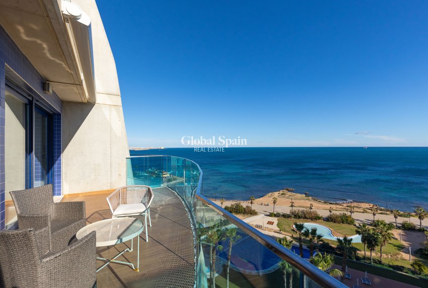 Odsprzedaż - PENTHOUSE -
TORREVIEJA - Punta Prima