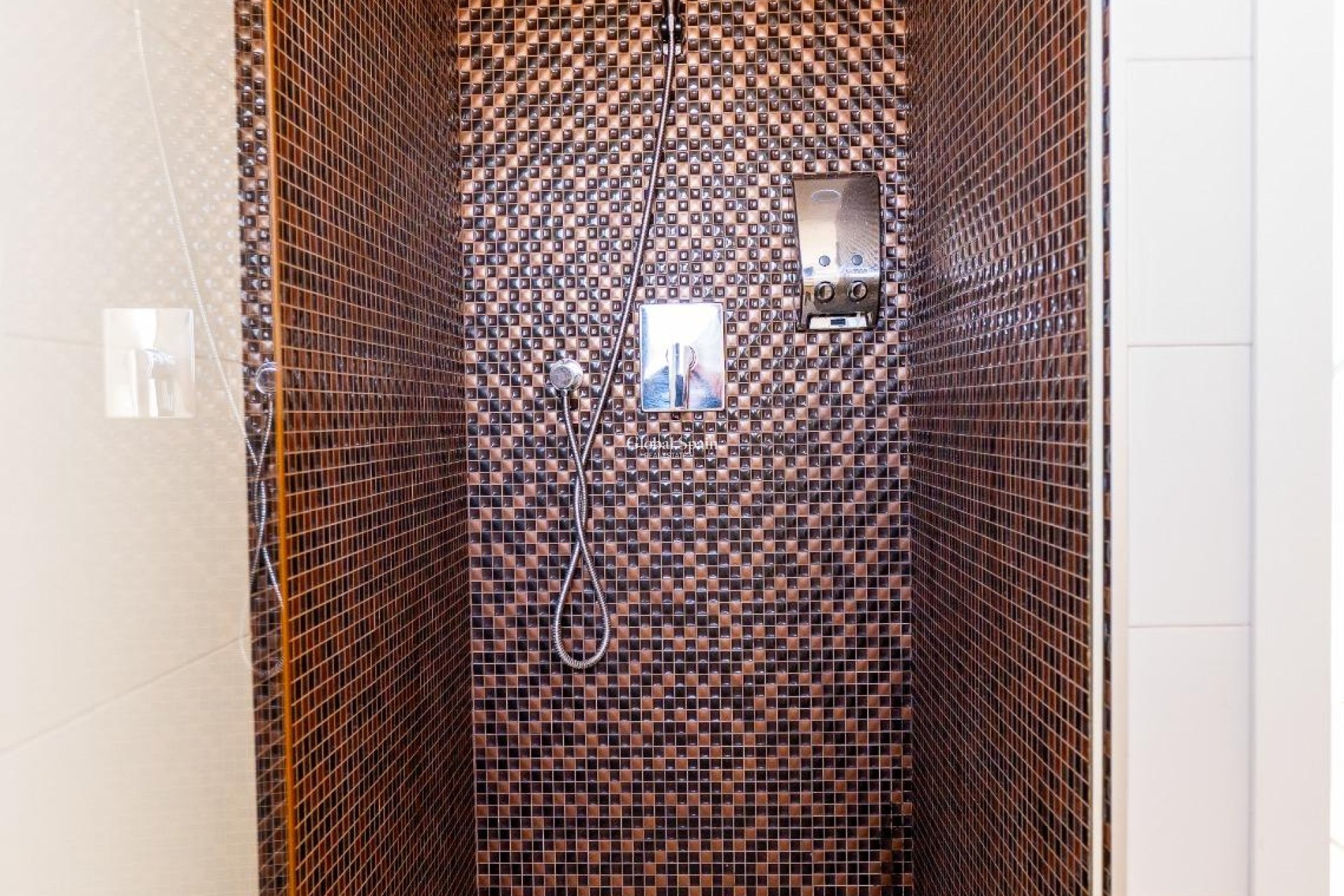 Odsprzedaż - PENTHOUSE -
TORREVIEJA - Punta Prima