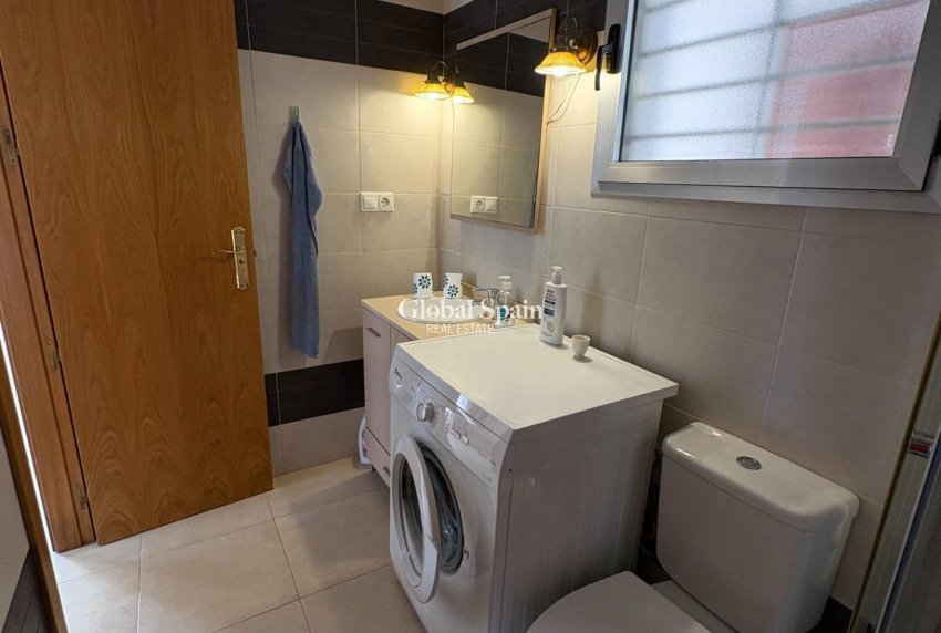 Odsprzedaż - PENTHOUSE -
TORREVIEJA - Punta Prima