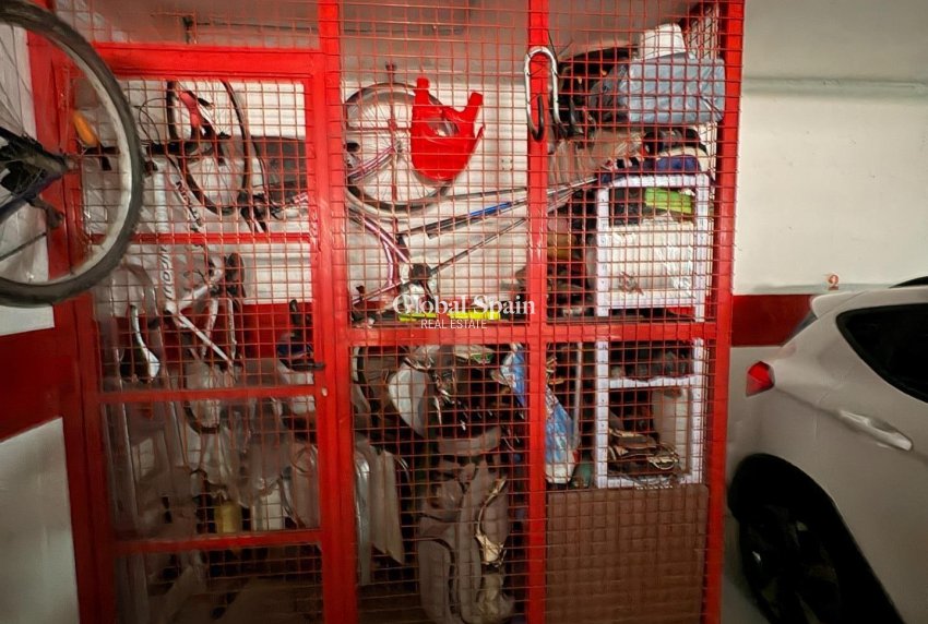 Odsprzedaż - PENTHOUSE -
TORREVIEJA - Punta Prima