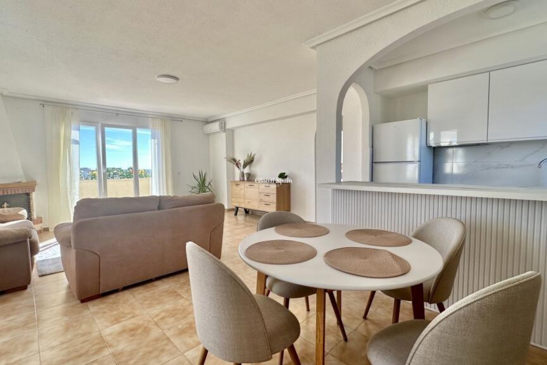 Odsprzedaż - PENTHOUSE -
TORREVIEJA - Punta Prima