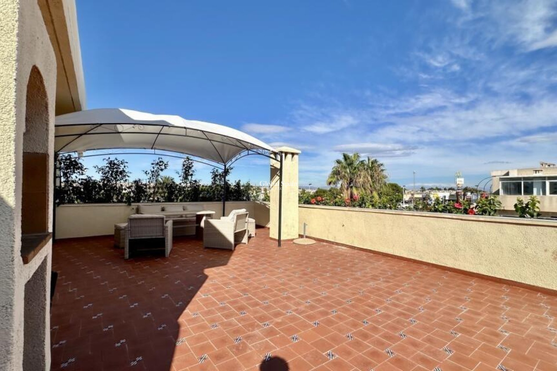 Odsprzedaż - PENTHOUSE -
TORREVIEJA - Punta Prima