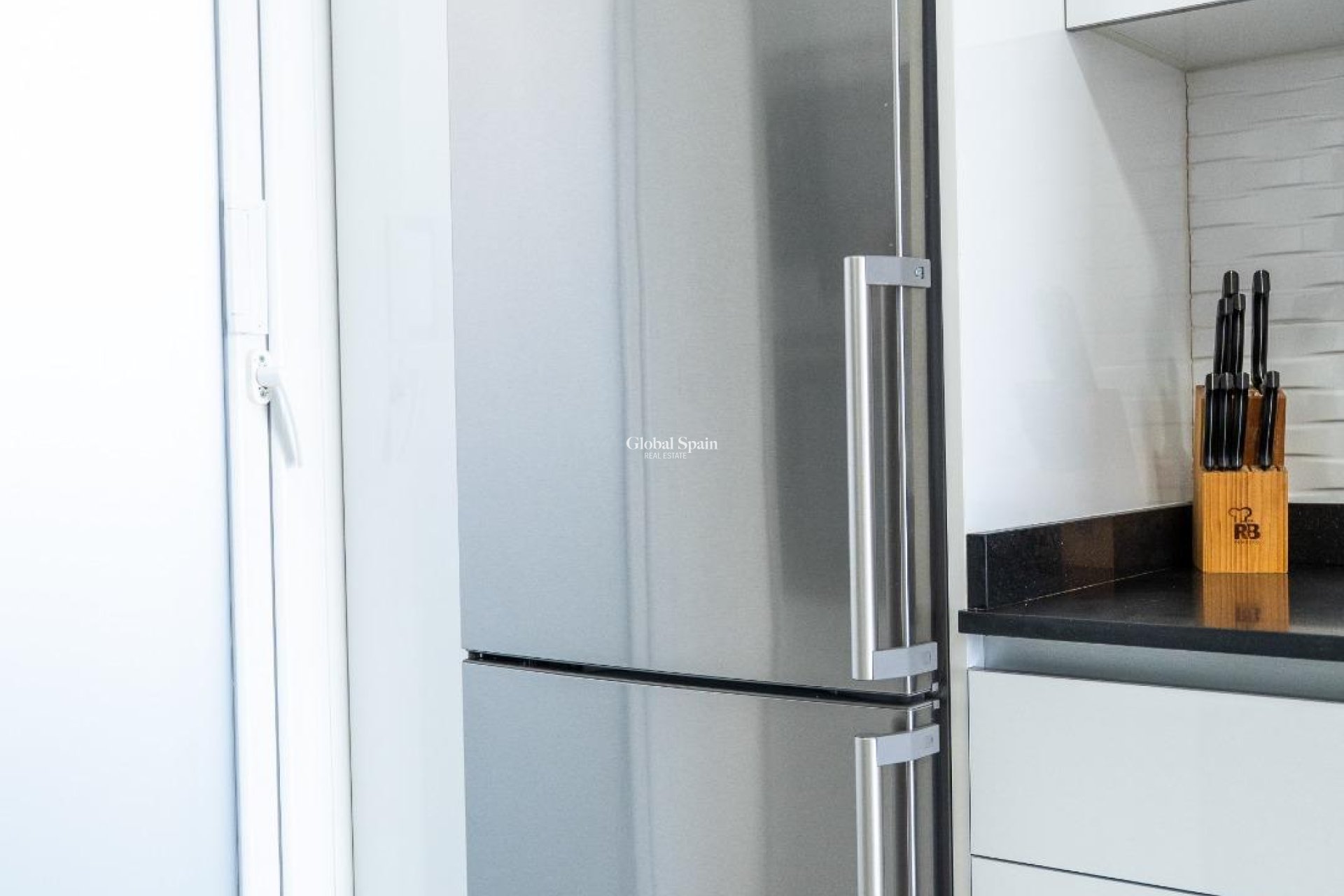 Odsprzedaż - PENTHOUSE -
TORREVIEJA - Punta Prima