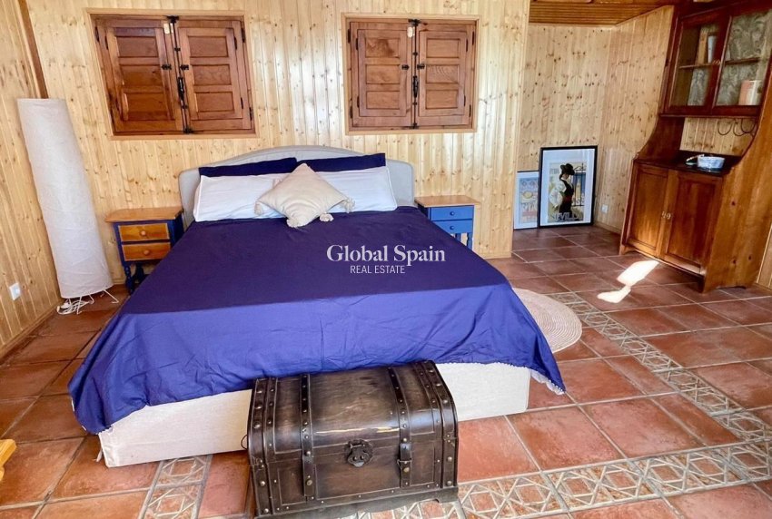 Odsprzedaż - PENTHOUSE -
TORREVIEJA - Punta Prima