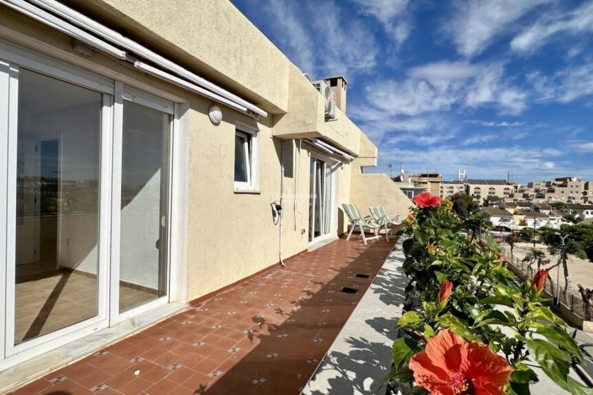Odsprzedaż - PENTHOUSE -
TORREVIEJA - Punta Prima