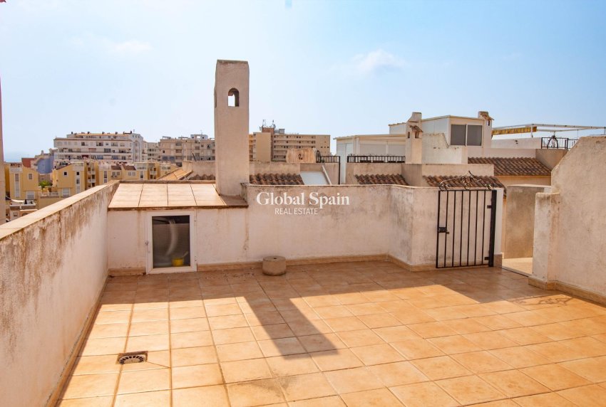 Odsprzedaż - PENTHOUSE -
TORREVIEJA - Torreblanca