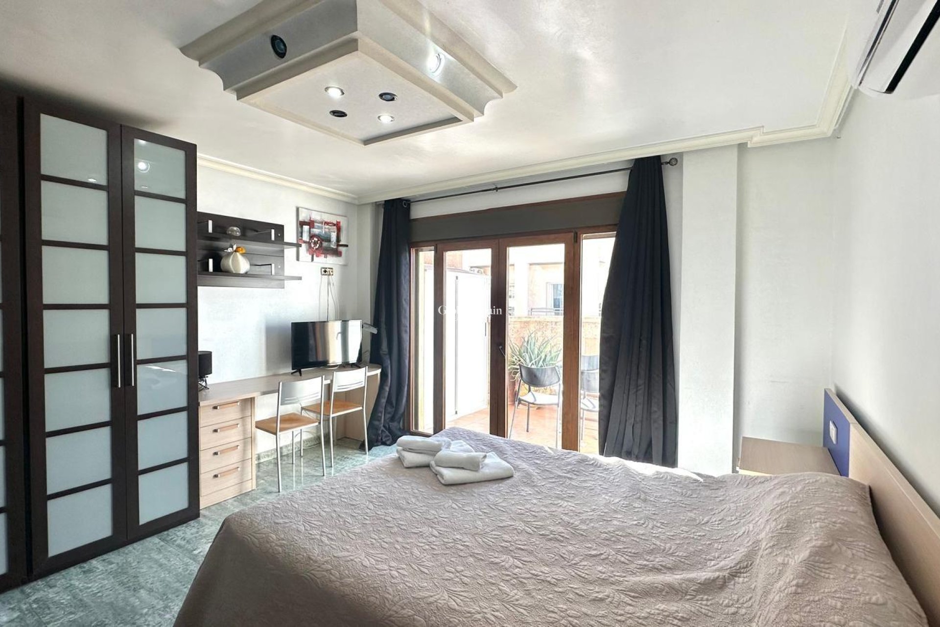 Odsprzedaż - PENTHOUSE -
TORREVIEJA - Torrevieja