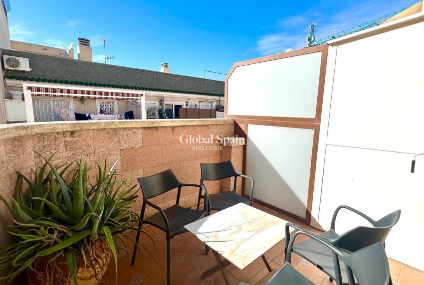 Odsprzedaż - PENTHOUSE -
TORREVIEJA - Torrevieja