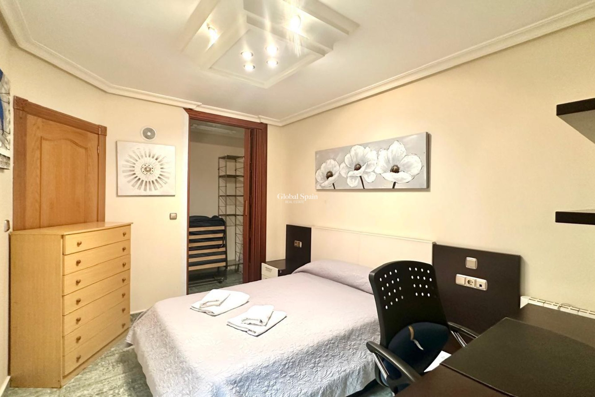 Odsprzedaż - PENTHOUSE -
TORREVIEJA - Torrevieja