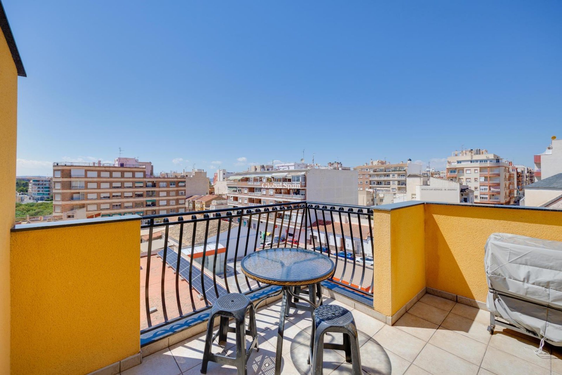 Odsprzedaż - PENTHOUSE -
TORREVIEJA - Torrevieja