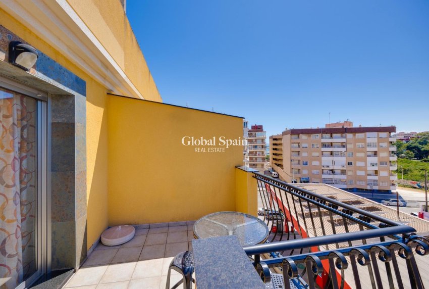 Odsprzedaż - PENTHOUSE -
TORREVIEJA - Torrevieja