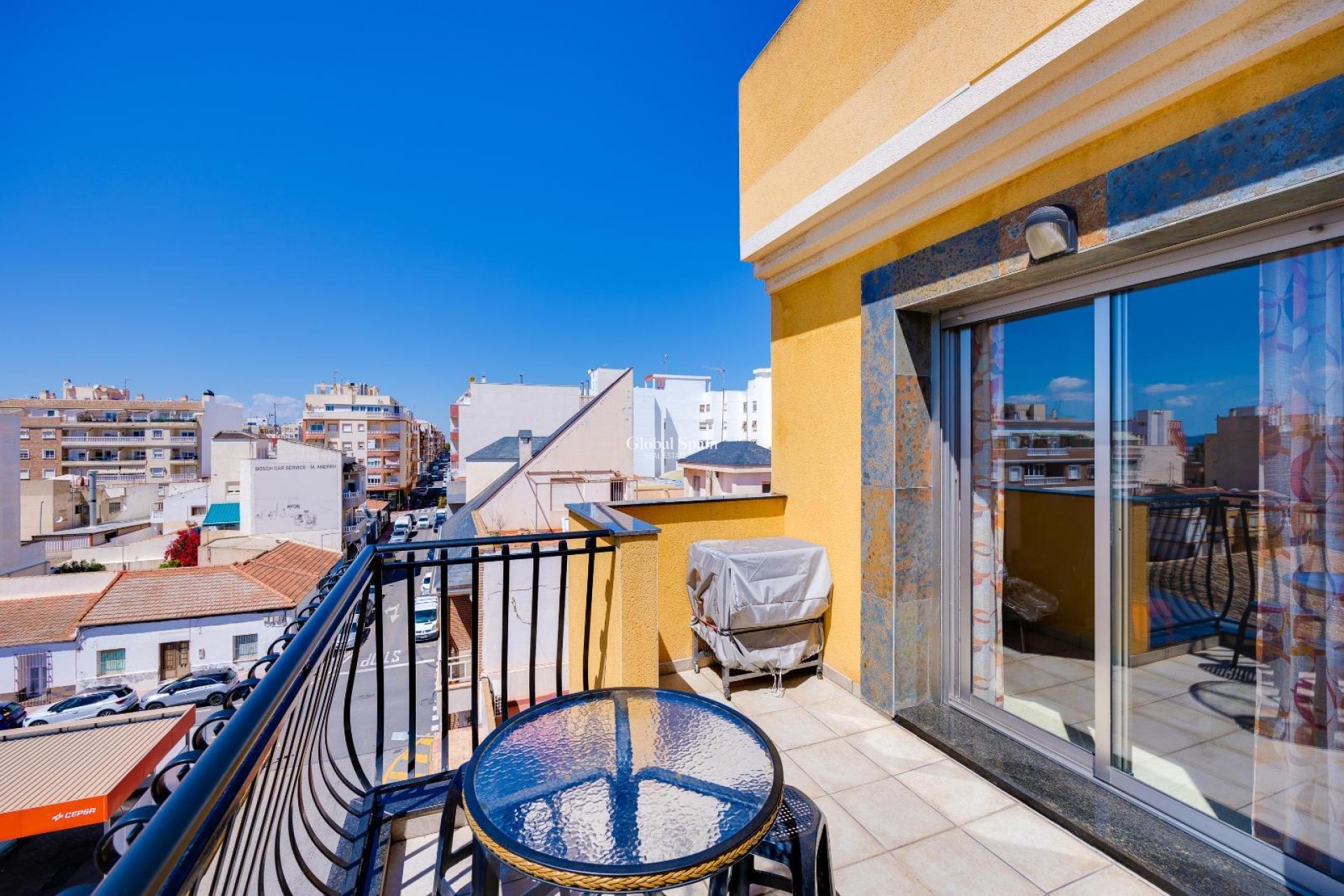 Odsprzedaż - PENTHOUSE -
TORREVIEJA - Torrevieja