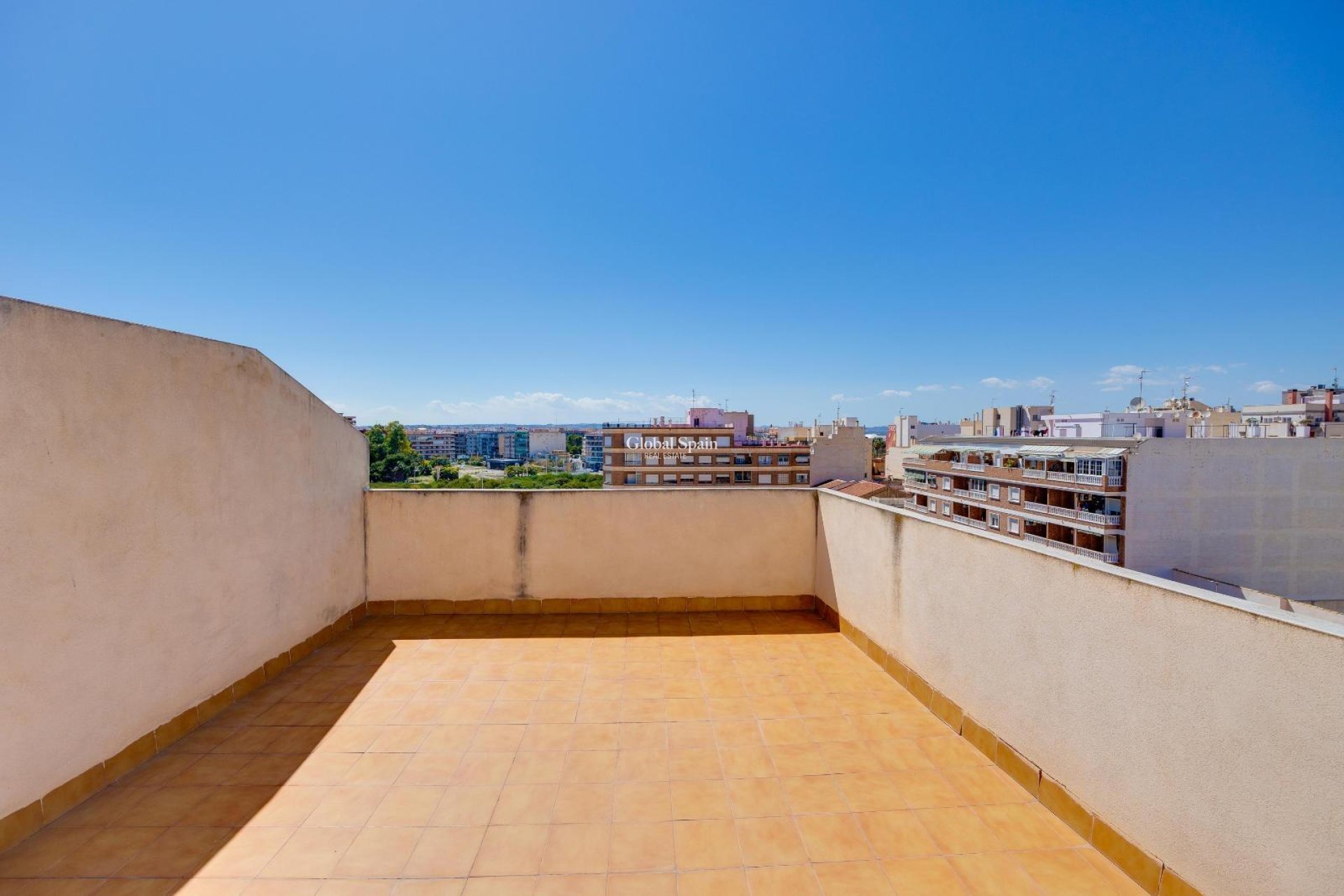 Odsprzedaż - PENTHOUSE -
TORREVIEJA - Torrevieja