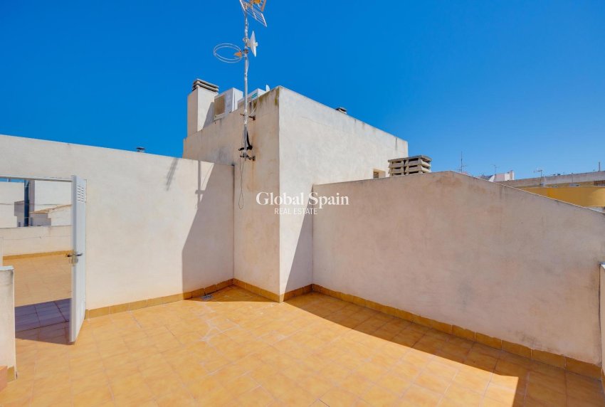 Odsprzedaż - PENTHOUSE -
TORREVIEJA - Torrevieja