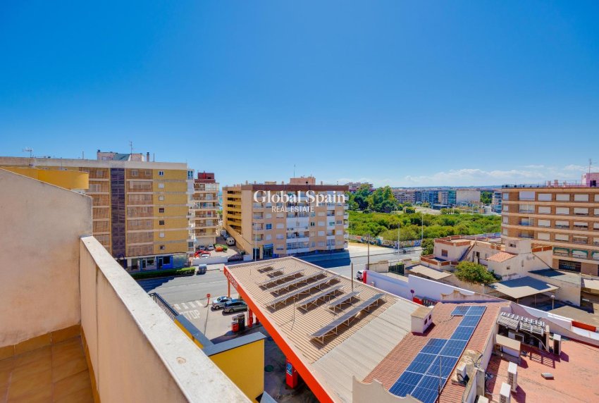 Odsprzedaż - PENTHOUSE -
TORREVIEJA - Torrevieja