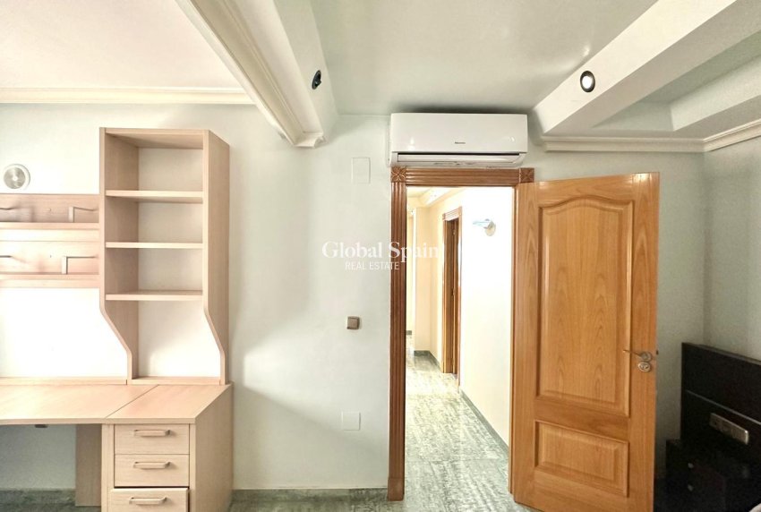 Odsprzedaż - PENTHOUSE -
TORREVIEJA - Torrevieja