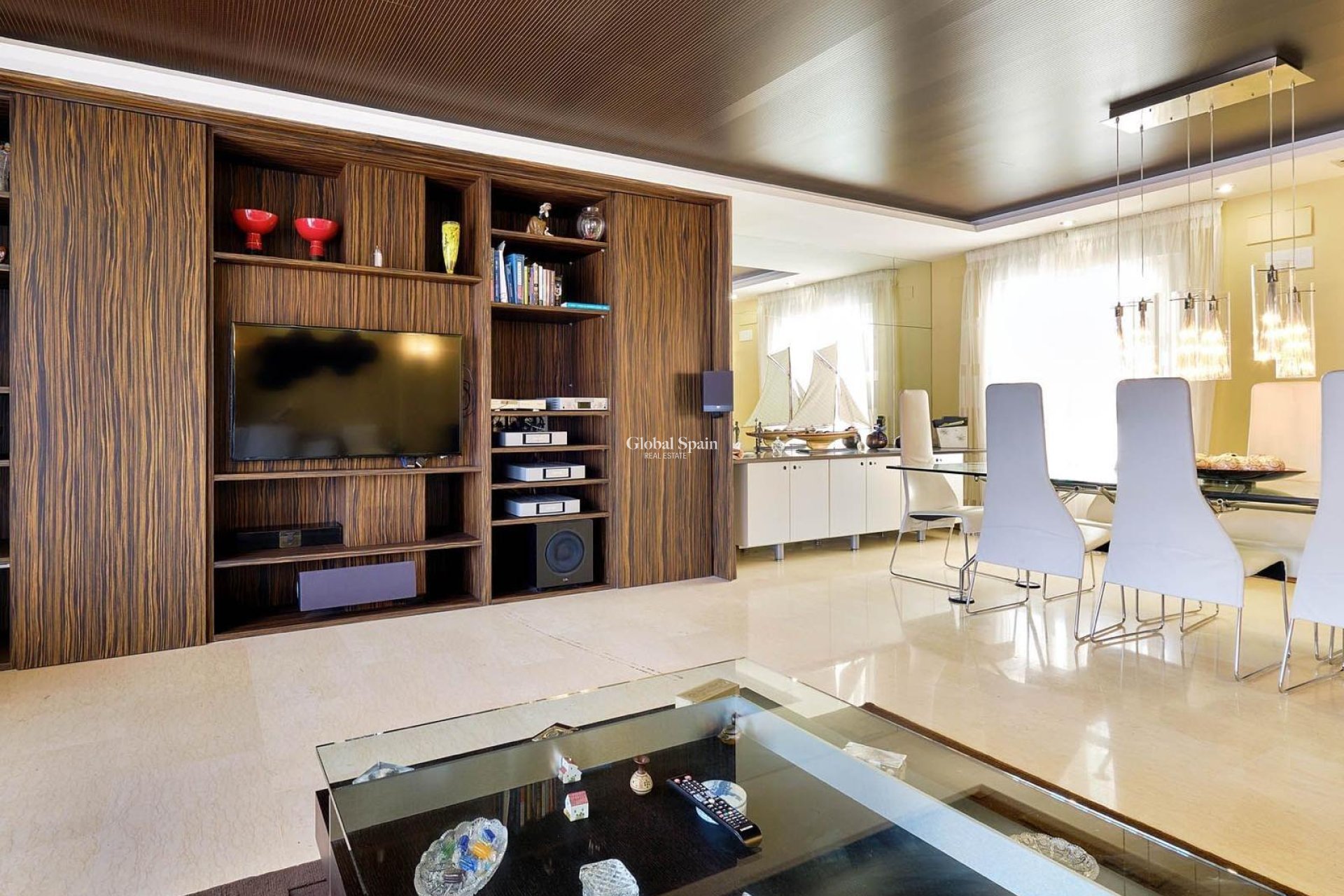 Odsprzedaż - PENTHOUSE -
TORREVIEJA - Torrevieja