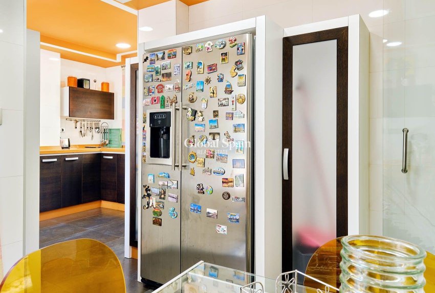 Odsprzedaż - PENTHOUSE -
TORREVIEJA - Torrevieja