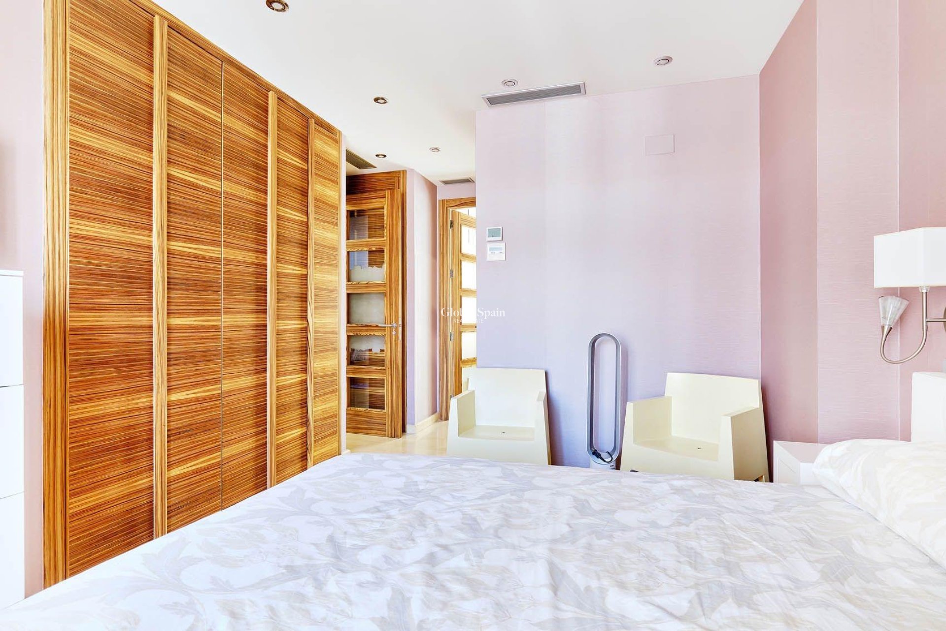 Odsprzedaż - PENTHOUSE -
TORREVIEJA - Torrevieja