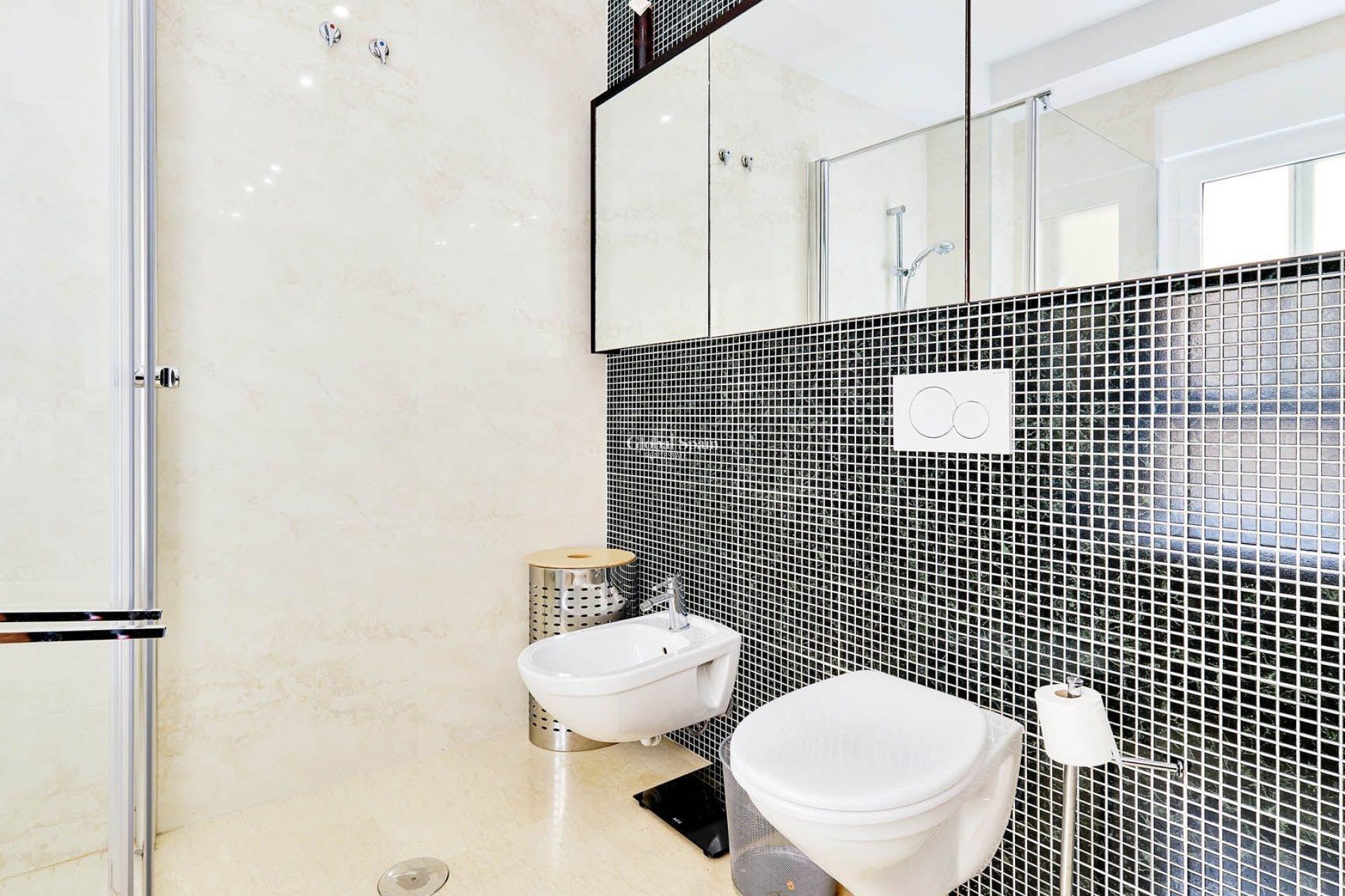 Odsprzedaż - PENTHOUSE -
TORREVIEJA - Torrevieja