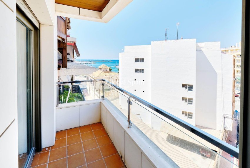Odsprzedaż - PENTHOUSE -
TORREVIEJA - Torrevieja