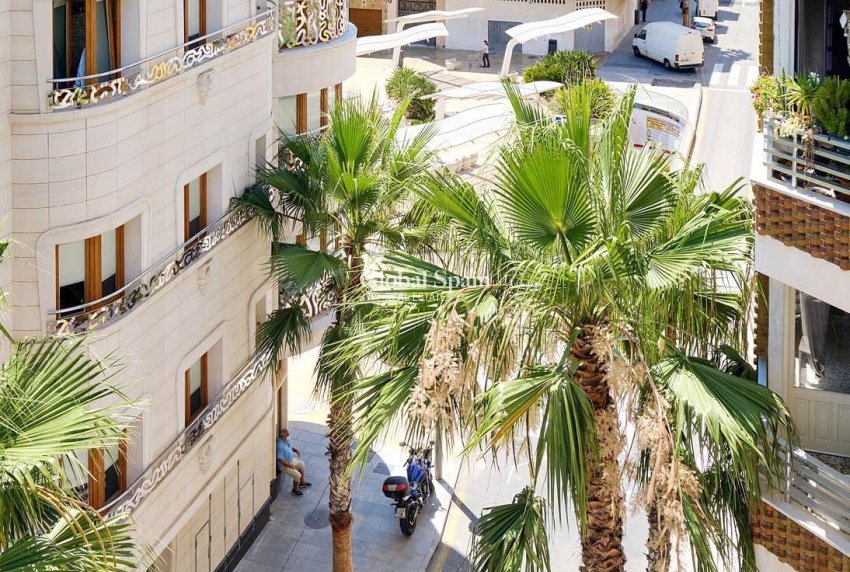 Odsprzedaż - PENTHOUSE -
TORREVIEJA - Torrevieja