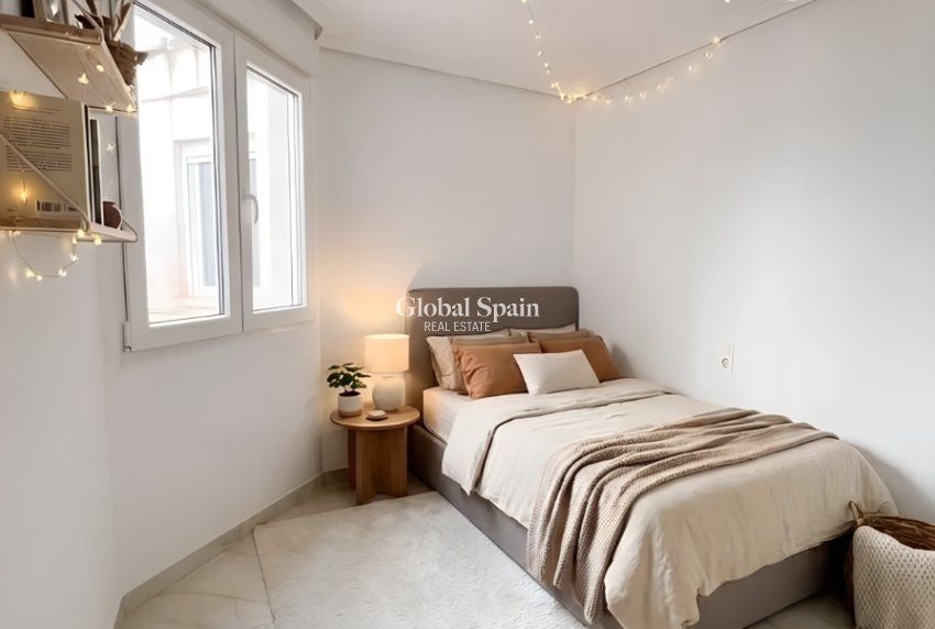 Odsprzedaż - PENTHOUSE -
TORREVIEJA - Torrevieja