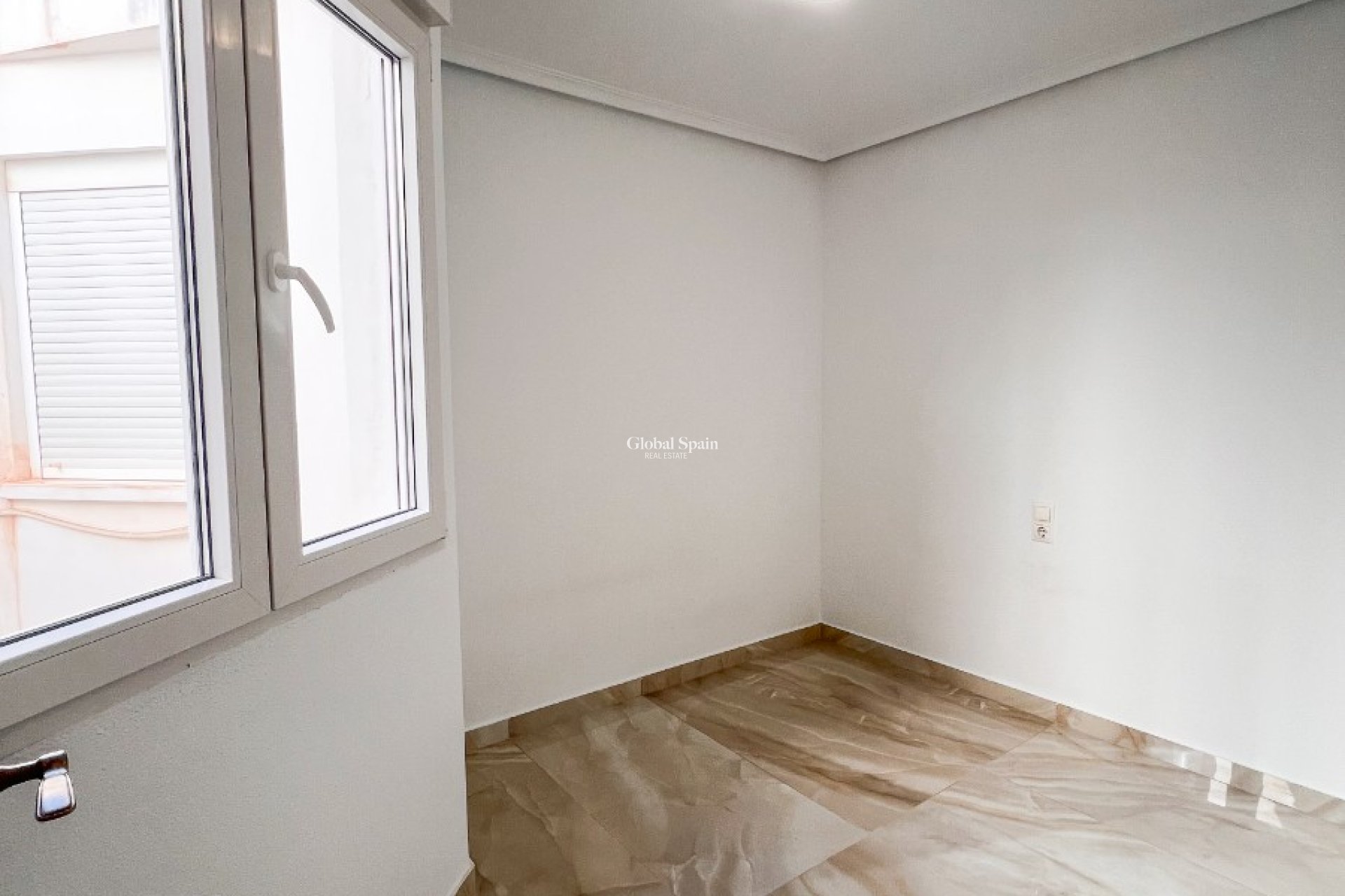 Odsprzedaż - PENTHOUSE -
TORREVIEJA - Torrevieja