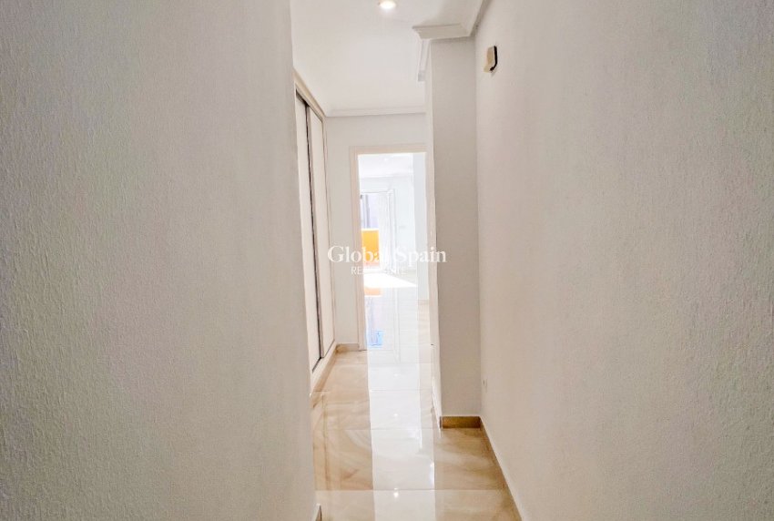 Odsprzedaż - PENTHOUSE -
TORREVIEJA - Torrevieja