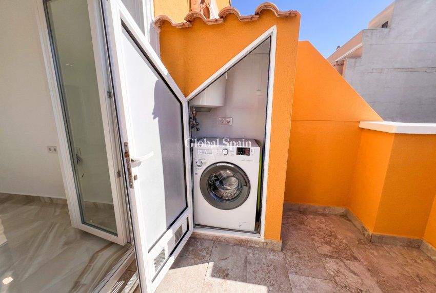 Odsprzedaż - PENTHOUSE -
TORREVIEJA - Torrevieja