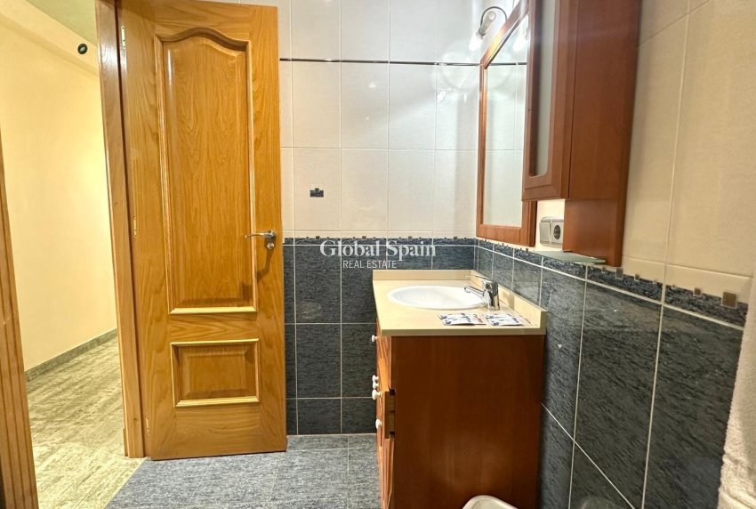 Odsprzedaż - PENTHOUSE -
TORREVIEJA - Torrevieja