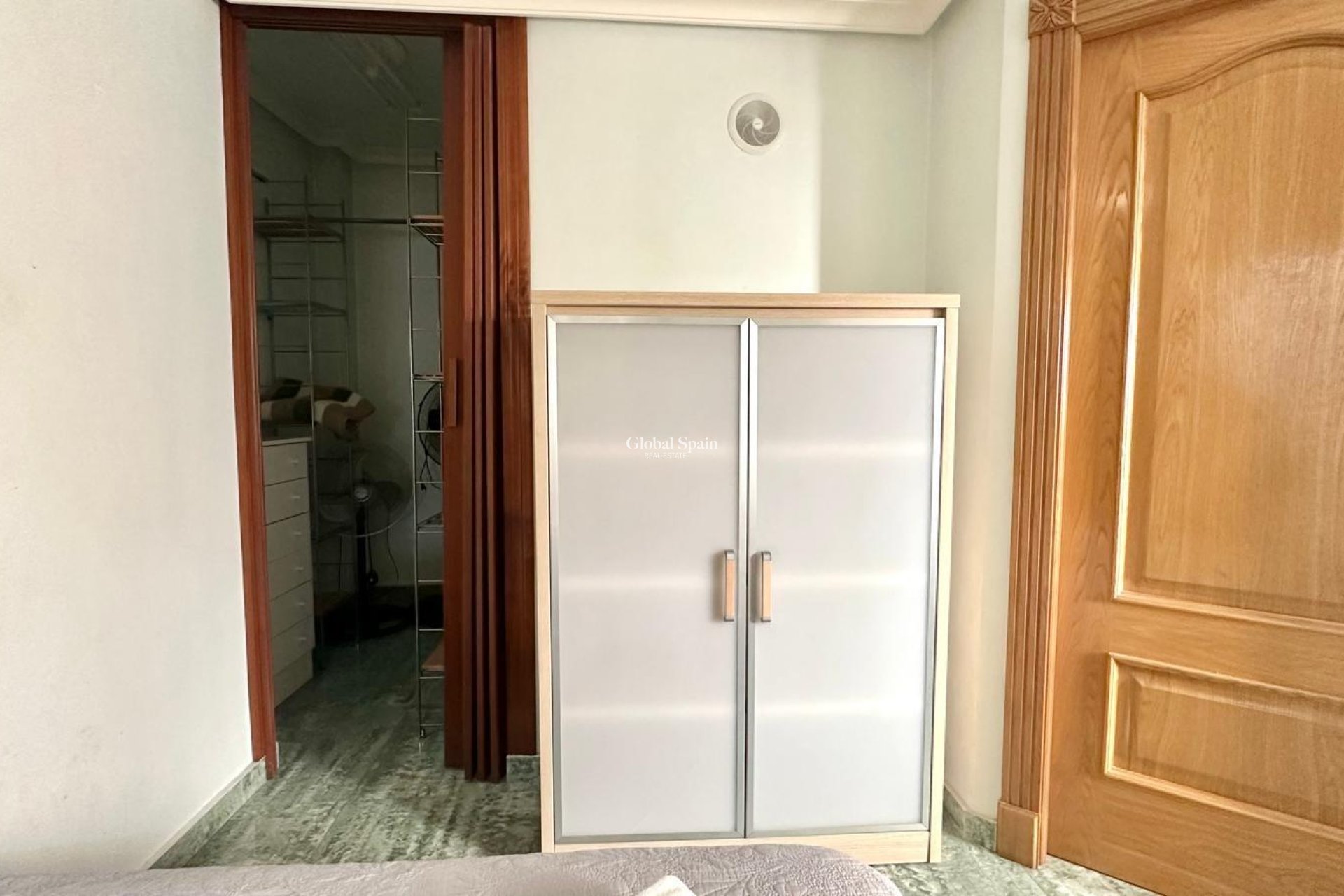 Odsprzedaż - PENTHOUSE -
TORREVIEJA - Torrevieja